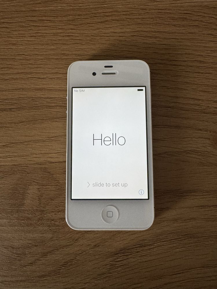 iPhone 4s - перфектно запазен