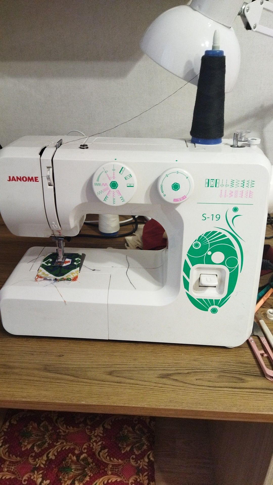 Швейная машина JANOME S19