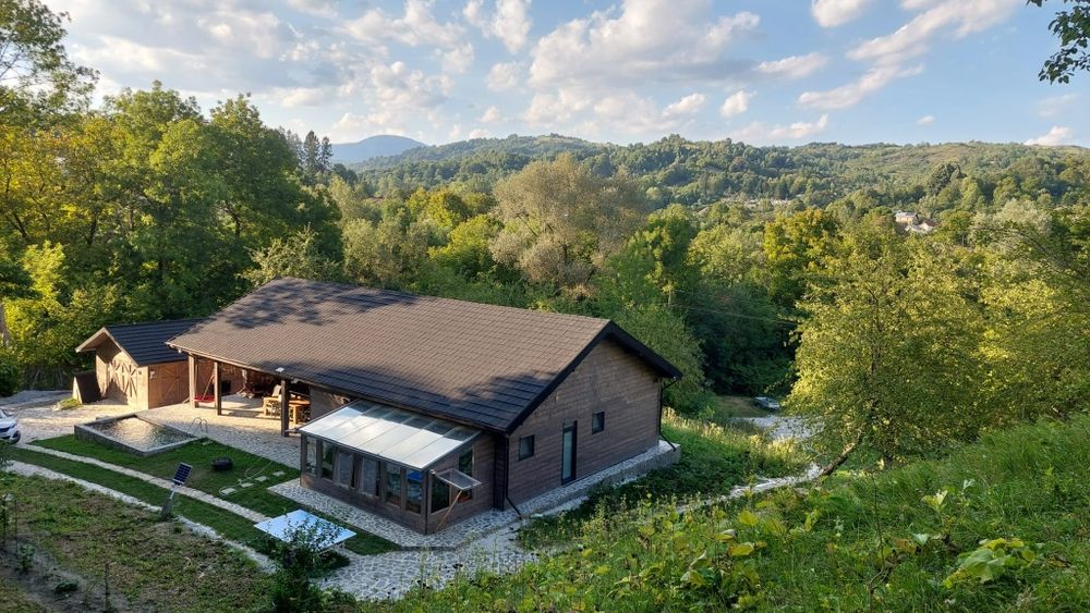 Vila de inchiriat la Breaza pe un domeniu de 17000mp