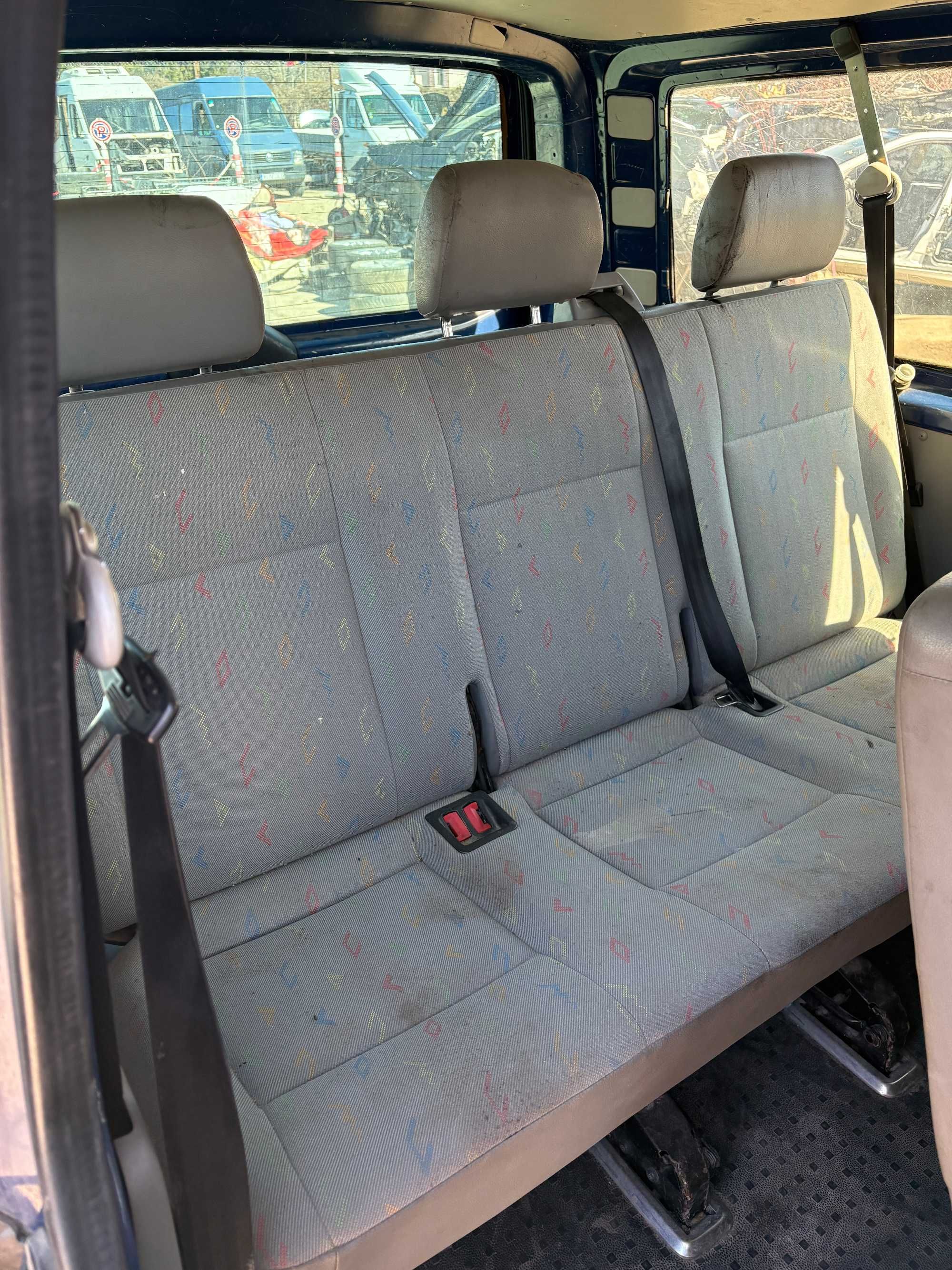 BANCHETA 3 locuri ,Scaun Volkswagen TRANSPORTER T5 BUS 8+1 2.5TDI 2007