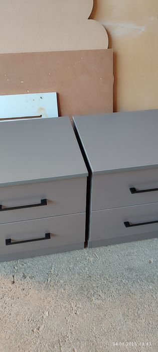 Prikrovatnaya tumbochka iz lmdf