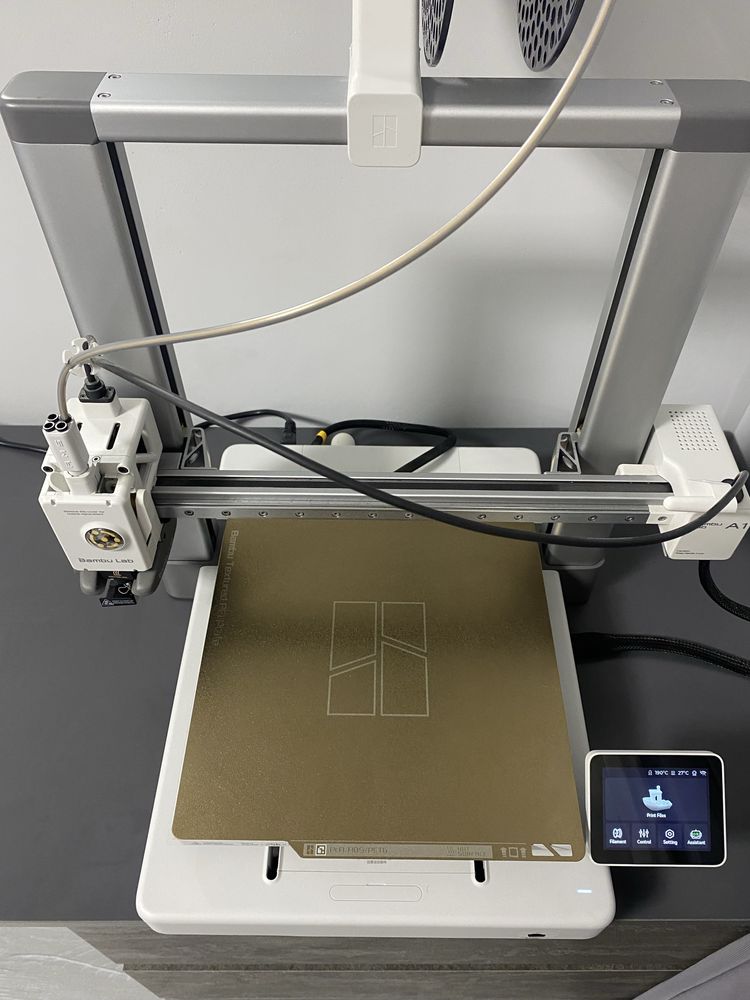 3D принтер Bambu Lab A1 – почти нов + PLA бял мат