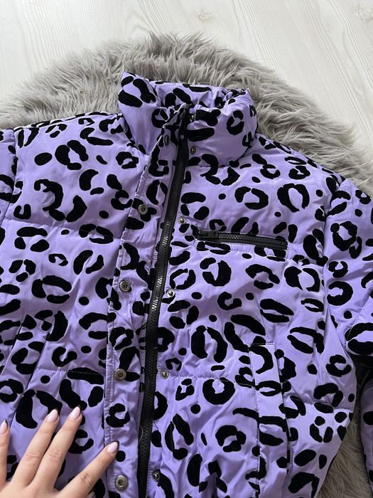 Лилаво яке с черни акценти