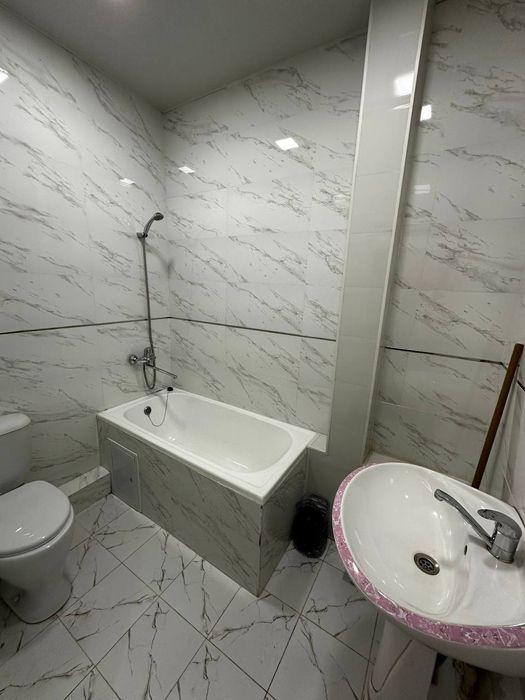 Продается 1в2 ком квартира, ориентир:ГАИ Глинка/Посольство России,43м²