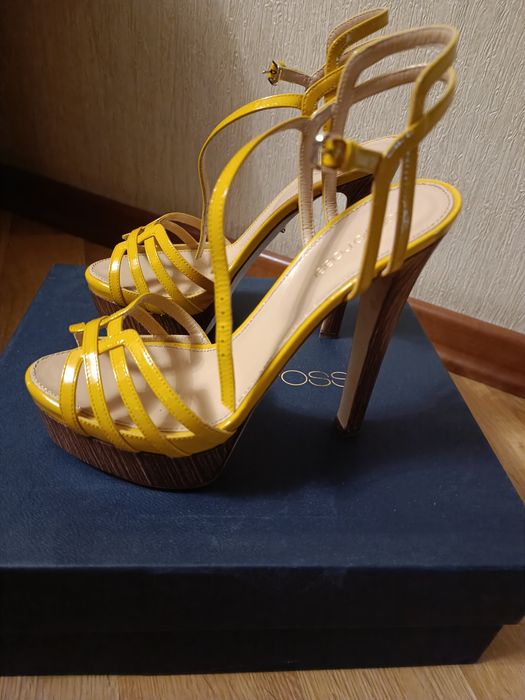 Новые босоножки Sergio Rossi