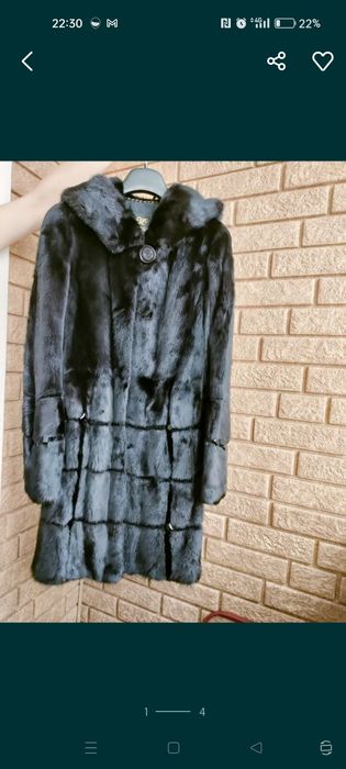 Продам норковую шубу цельная с капюшоном
