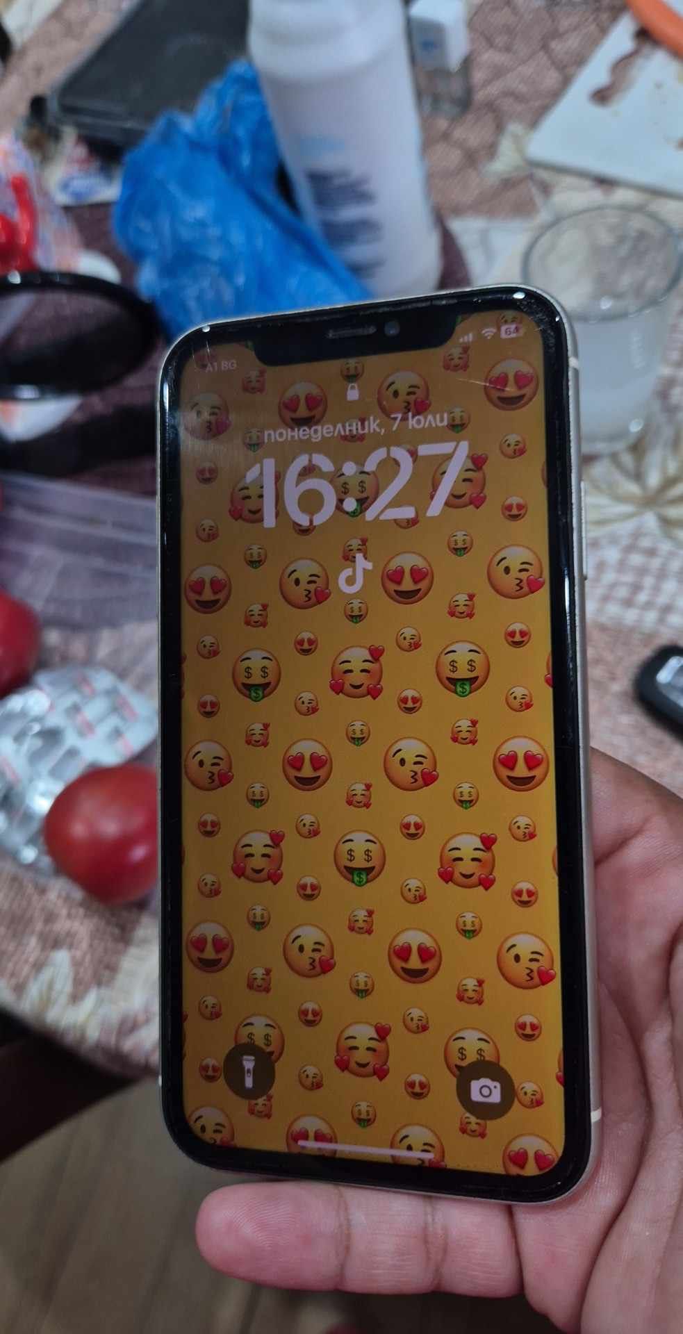 iPhone 11 – Бял | 64GB | Батерия 74%