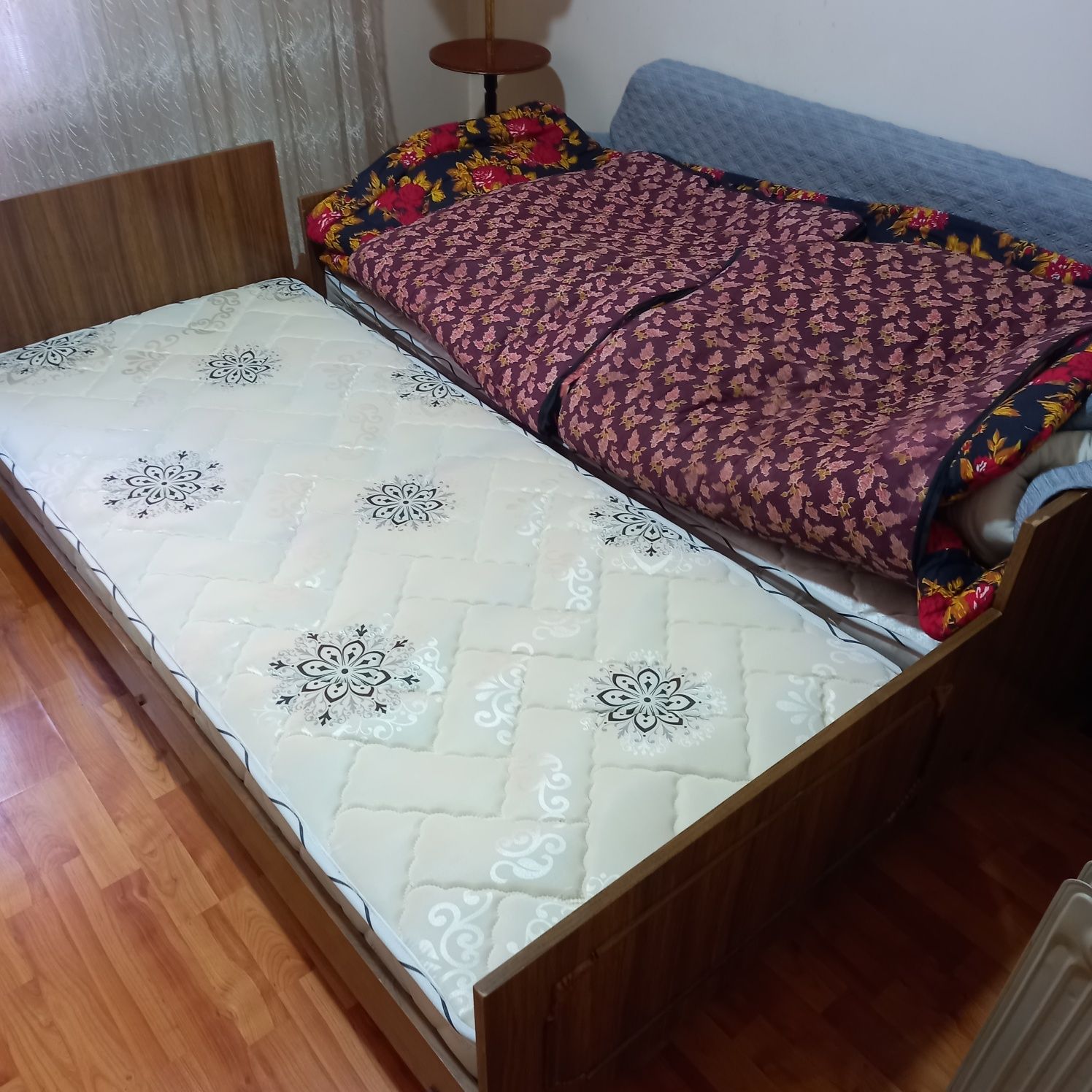 Кровать с матрасом односпальная 1 шт.