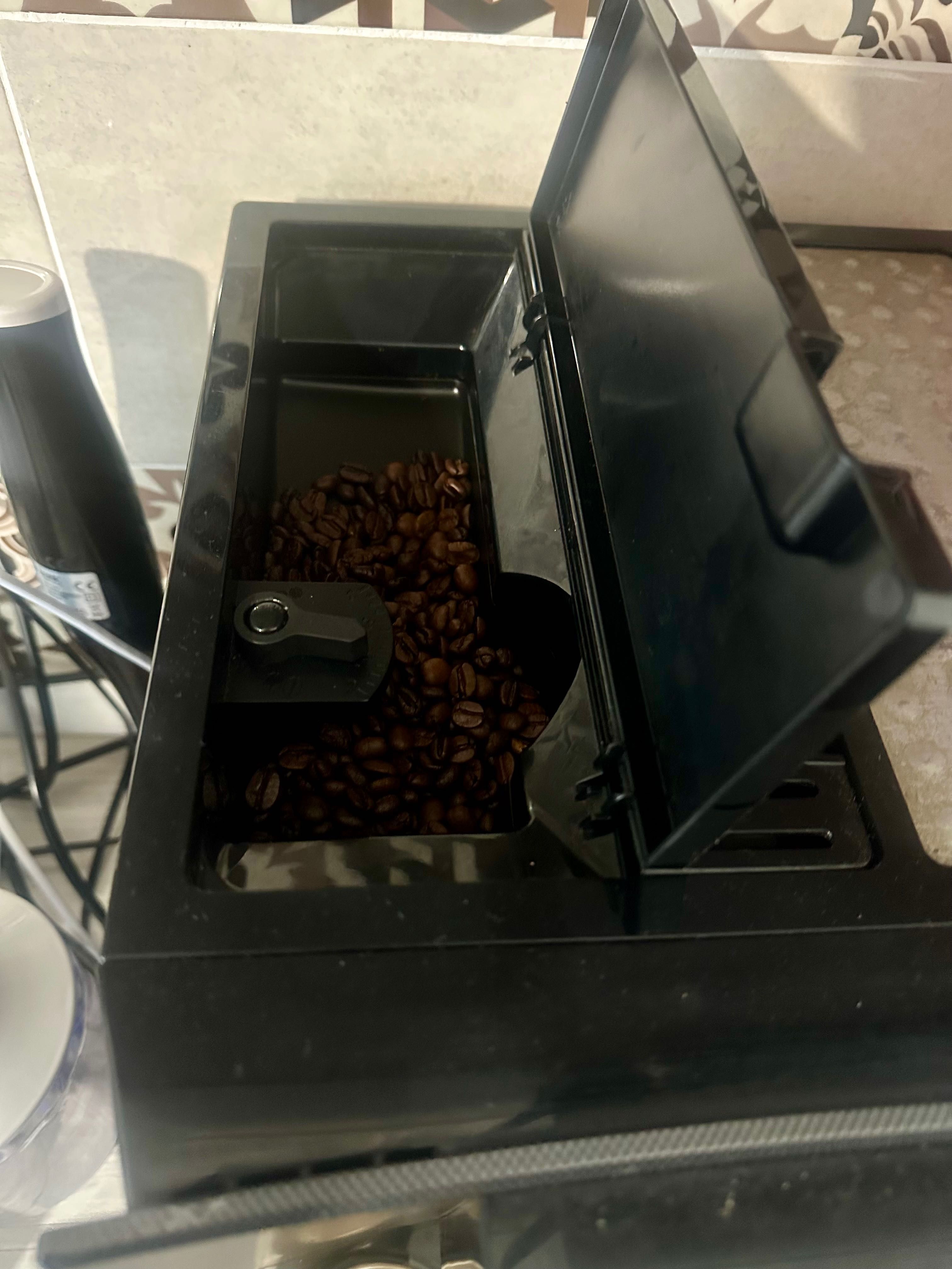 Aparat cafea boabe DELonghi perfecta capuccino