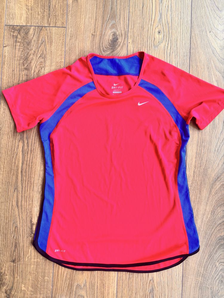 Дамска тениска Nike Dri- Fit/ M