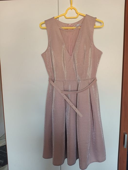 Официални рокли за специални поводи