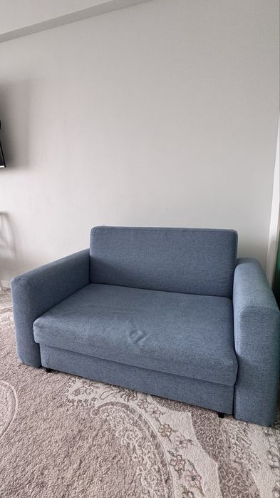 продам диван бу раскладываться ,по дним есть ящик для вещей