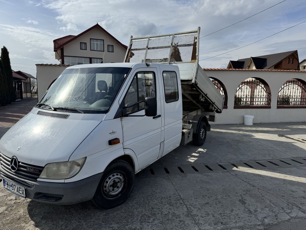 Vand mercedes sprinter 7 locuri basculabil sau schimb