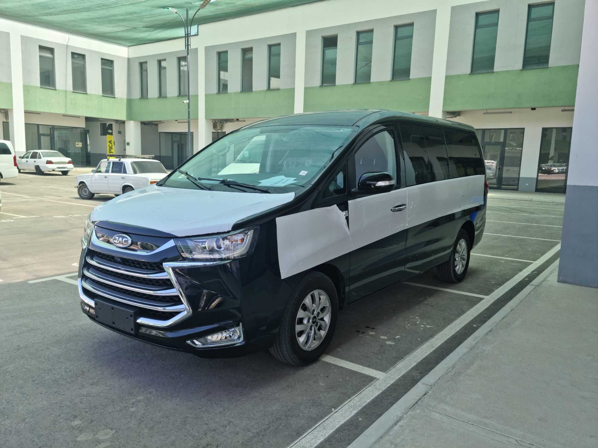 JAC M4 Refine муаммонгиз учун ажойиб ечим.