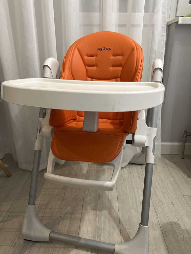 Стульчик для кормления Peg perego