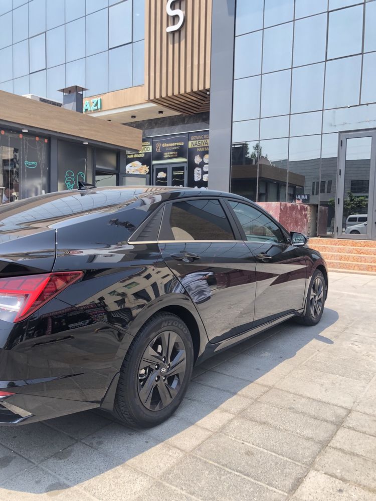 Hyundai Elantra comfort plyus Sotiladi