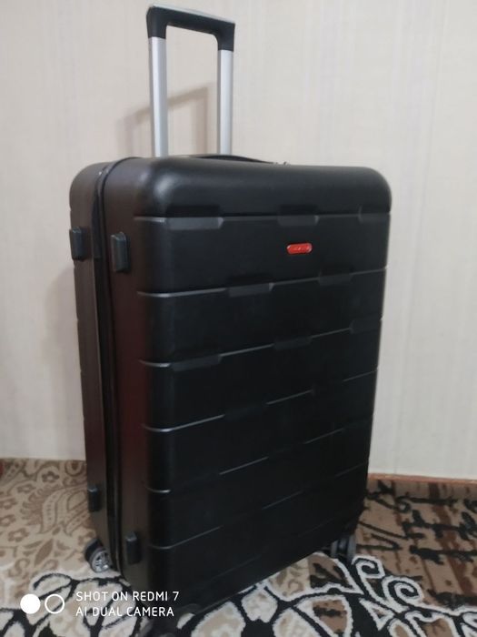 Чемоданы большие пластиковые