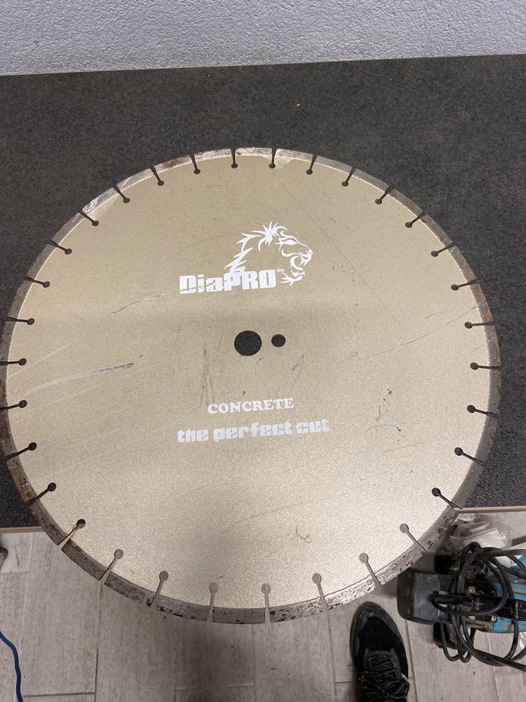 Disc taiat beton 450mm husqvarna stihl MTR asfalt borduri traversari