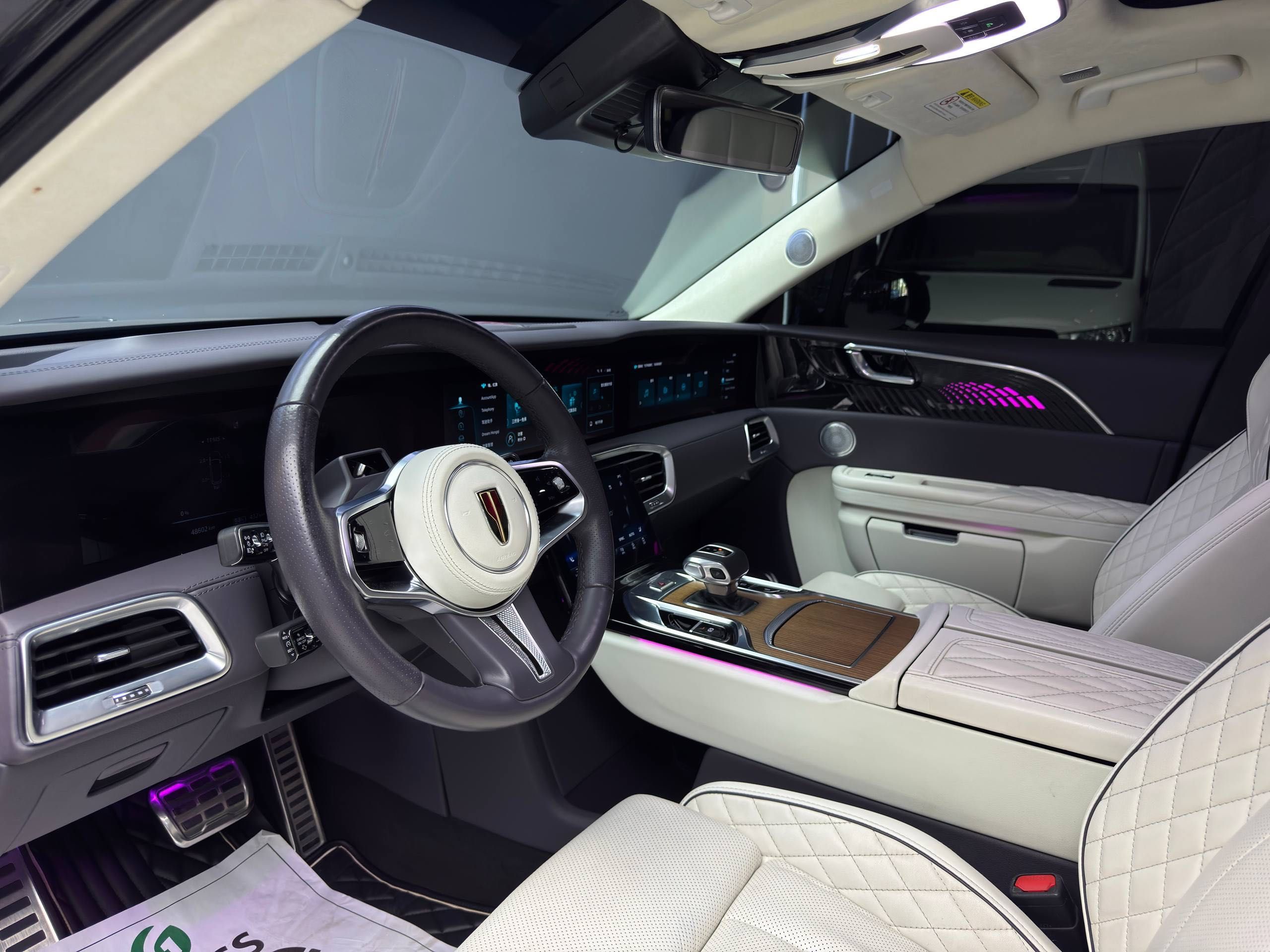Продается Hongqi E-HS9