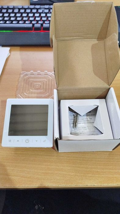 Termostat BeOk TR9B-WIFI-WPB, alb