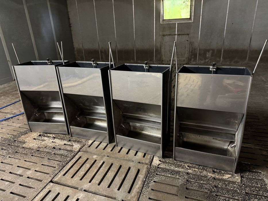 Hranitoare de porci inox
