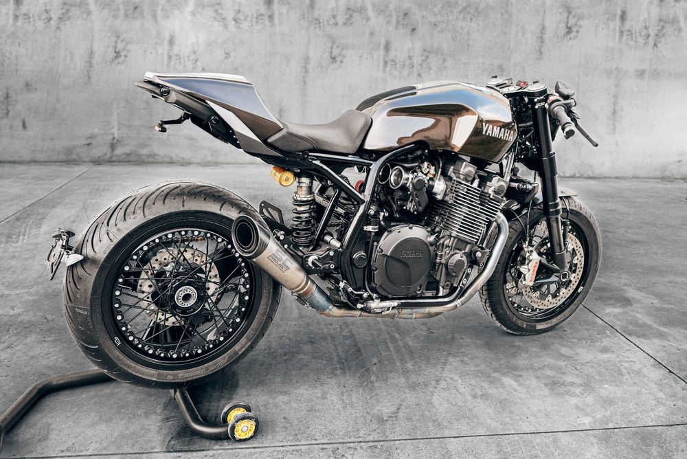 Cafe Racer : Yamaha XJR 1300   Custom Built   "Kojiro" / Schimb