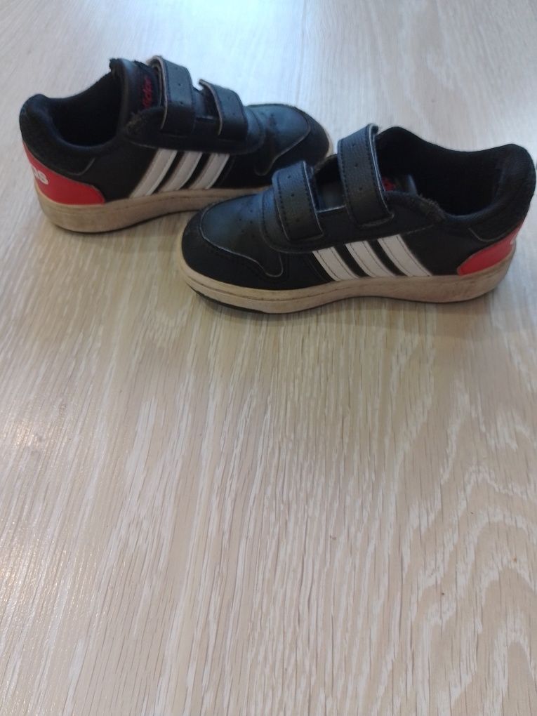 Кожени маратонки Adidas номер 25