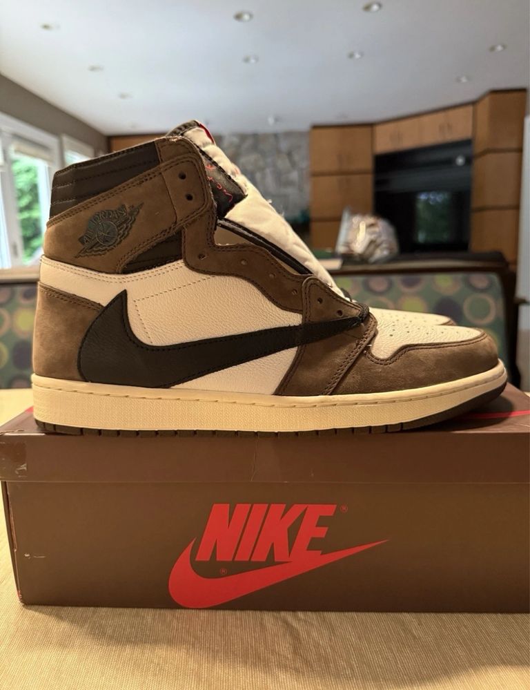Adidasi Nike Jordan 1 Retro Travis Scott Cactus Jack