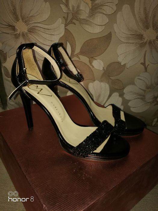 Sandale negre marime 39