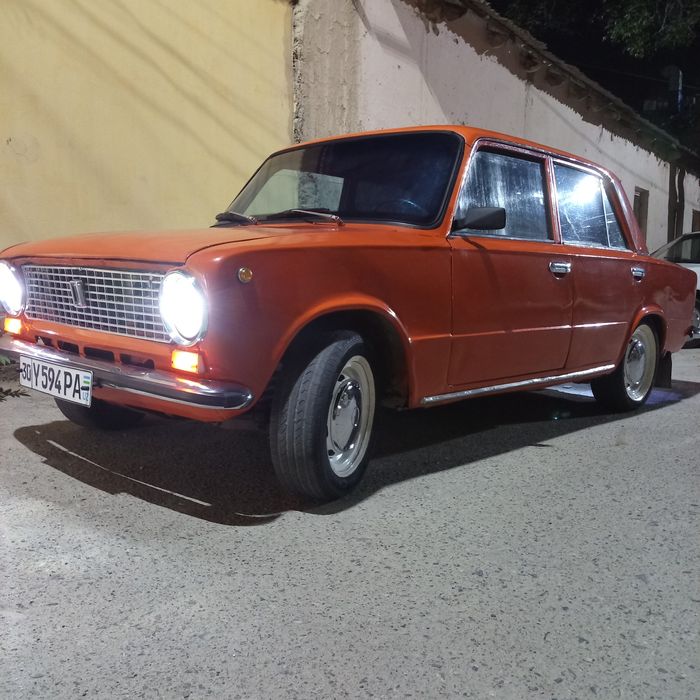 VAZ 2101 jguli srochna sotiladi matori zoʻr giniralni davernis bor3yil