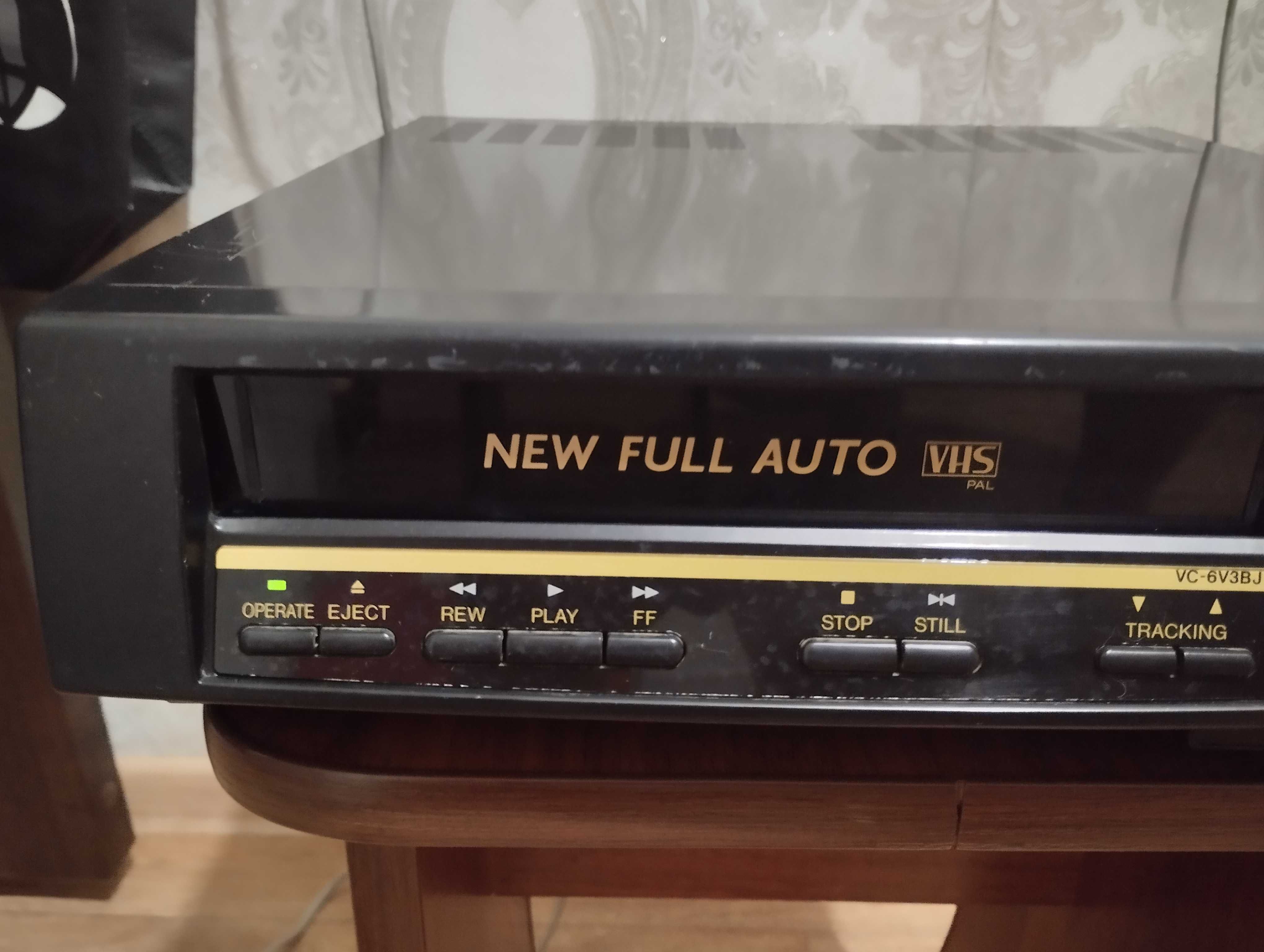 Видеомагнитофон VHS SHARP VC-6V3BJ. Япония. 80-е