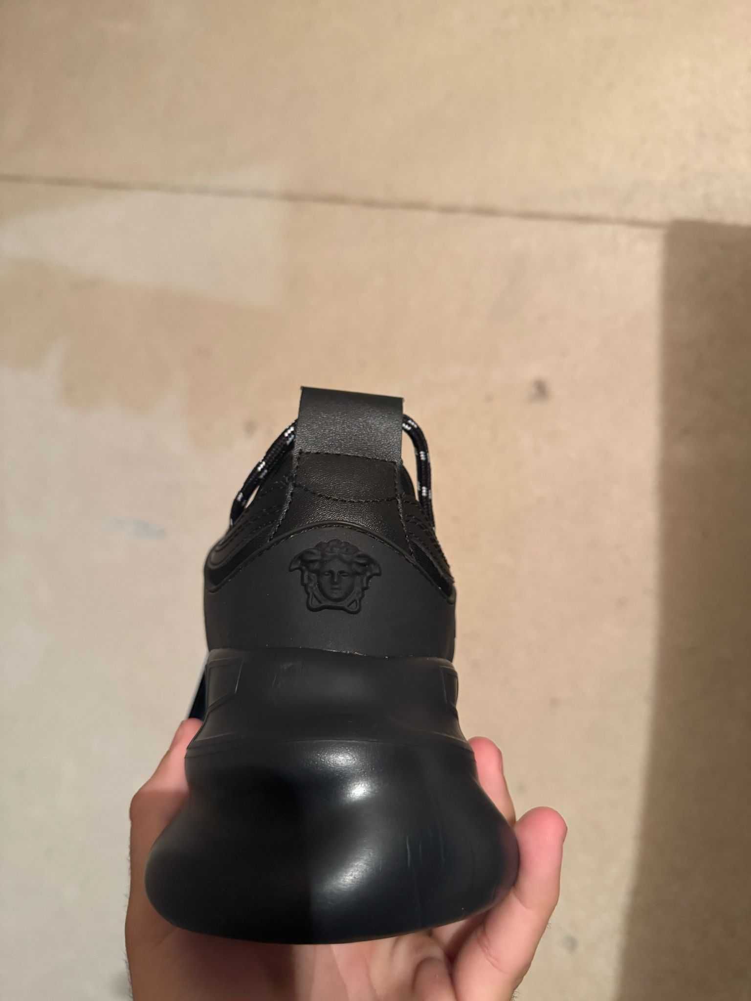 Versace Chain Reaction Premium