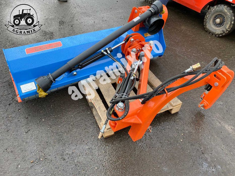Tocatoare resturi cu brat hidraulic 1.45 m nou Agramix