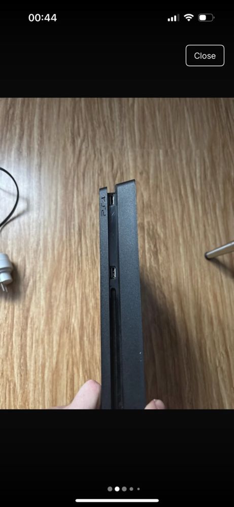 Ps4 slim cu un controller