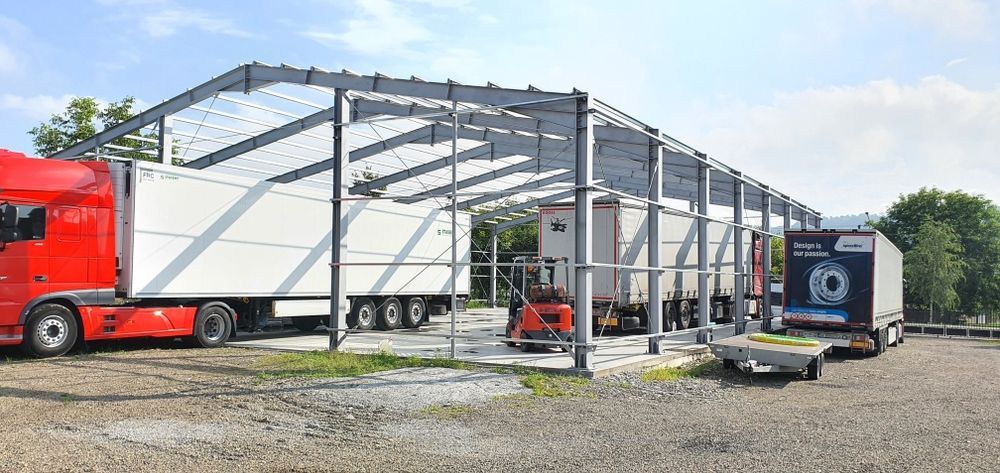 Vand hala pe structura metalica cu sandwich pentru servicr camioane