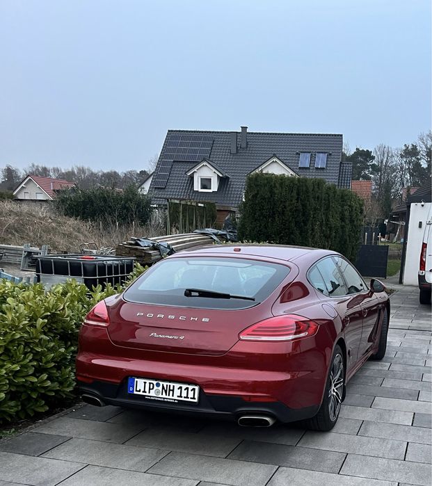 Porsche Panamera 4S