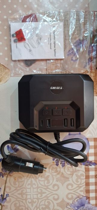 Адаптер зарядно устройство за кола