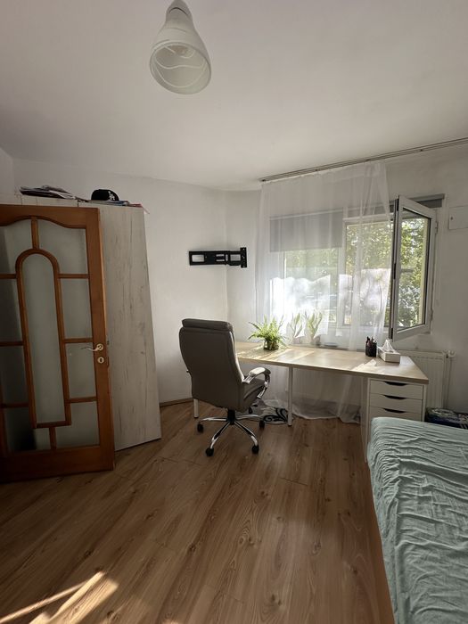 Apartament 3 camere decomandat Canta 1984