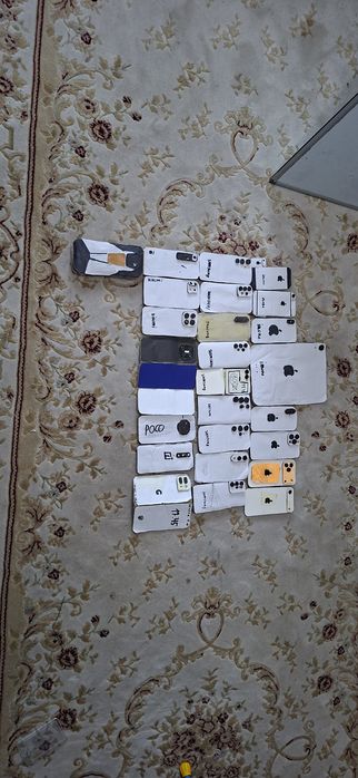 Кортоные телефоны 26 штук продам