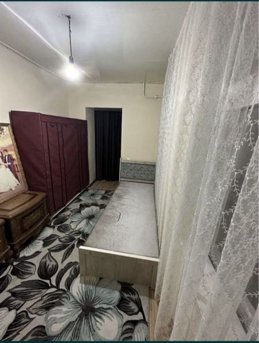 Ховли сотилади..