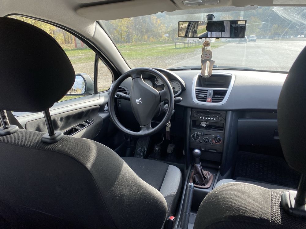 Se vinde peugeot 207 din 2008