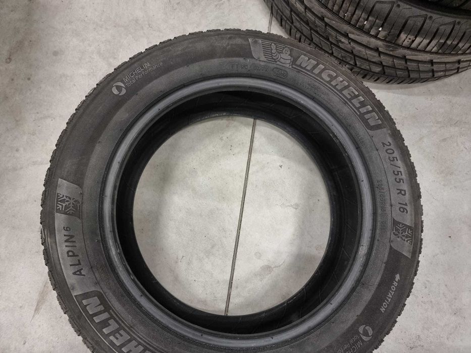 4 Anvelope IARNA 205.55.16 'Michelin' ; stare foarte buna