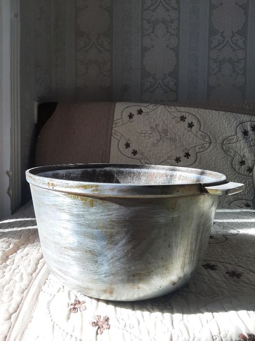 Продаются большие тазы ,чайники  казан