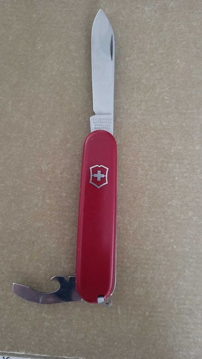 Продвам джобни сгъваеми ножчета Викторинокс и други