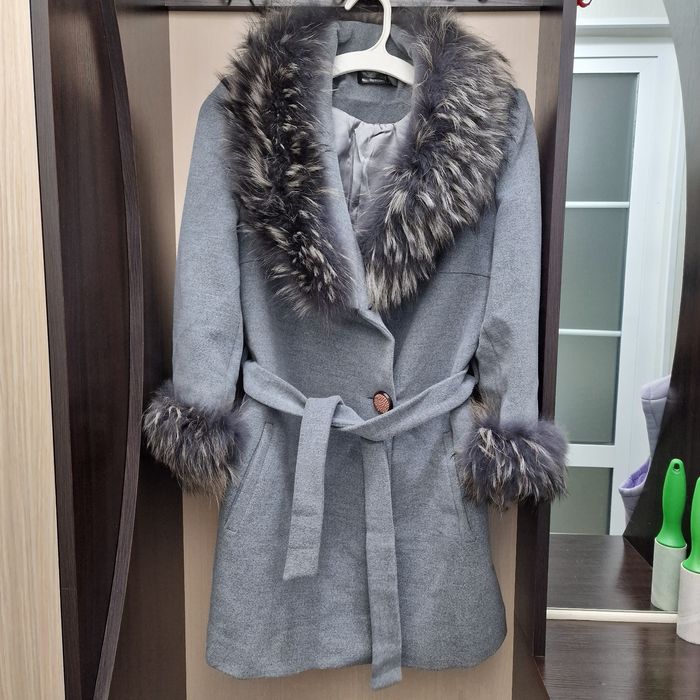 Женское тёплое пальто