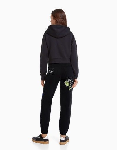 Дънки Bershka с графити S и M размер