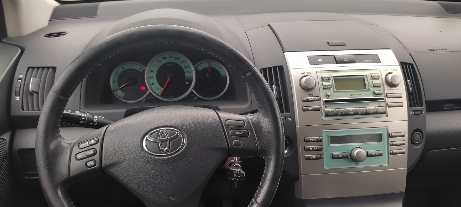 Toyota corolla verso 
An 2006 
Motor 2.2 177 CP
Egr înlocuit 
Sistem f