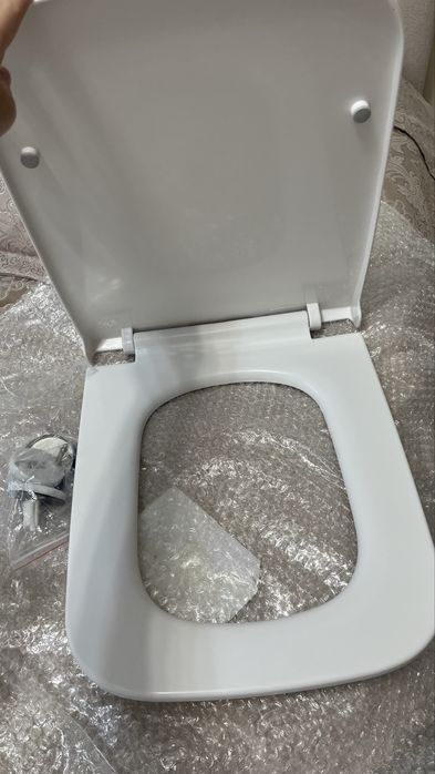 Продаю Крышка унитаза