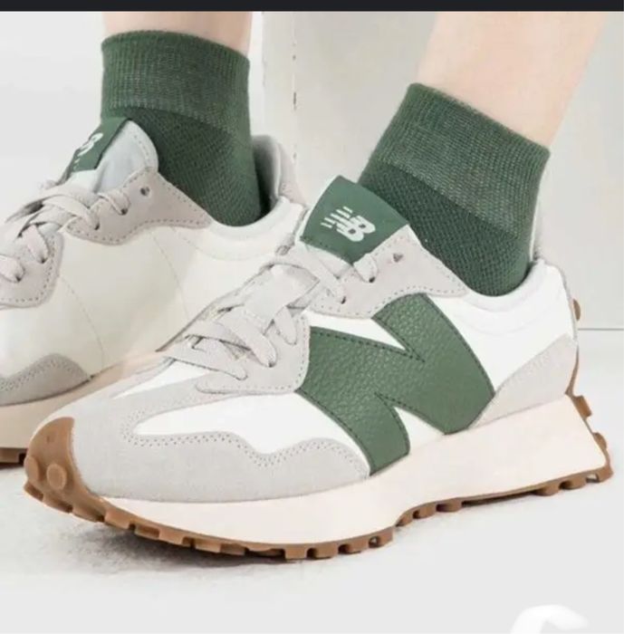 Кожени маратонки New Balance 327 бяло и зелено