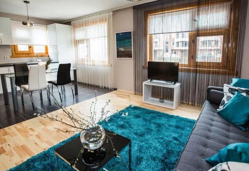 Дава се под наем Къща в Пловдив, Христо Смирненски - 160 кв.м за 1250 € - Снимка #1
